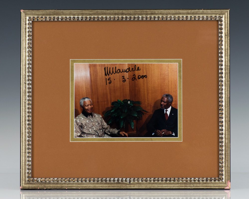 Nelson Mandela Signed Photograph. - Image 2