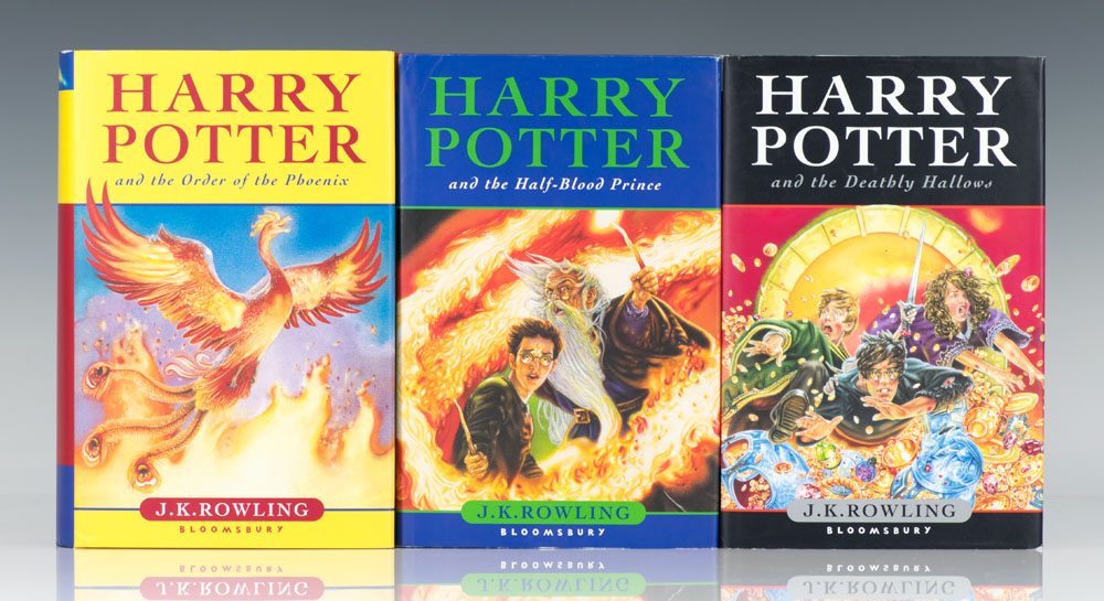 Complete set of Harry Potter: Harry Potter and the Philosopher's Stone, Chamber of Secrets, Prisoner of Azkaban, Goblet of Fire, Order of the Phoenix, The Half-Blood Prince, and The Deathly Hallows.