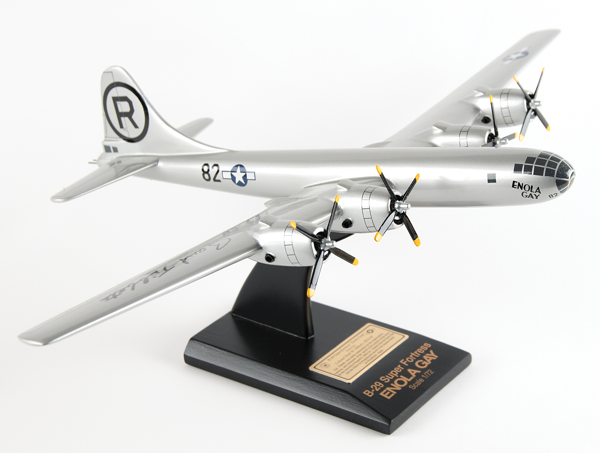 B-29 Super Fortress: Enola Gay