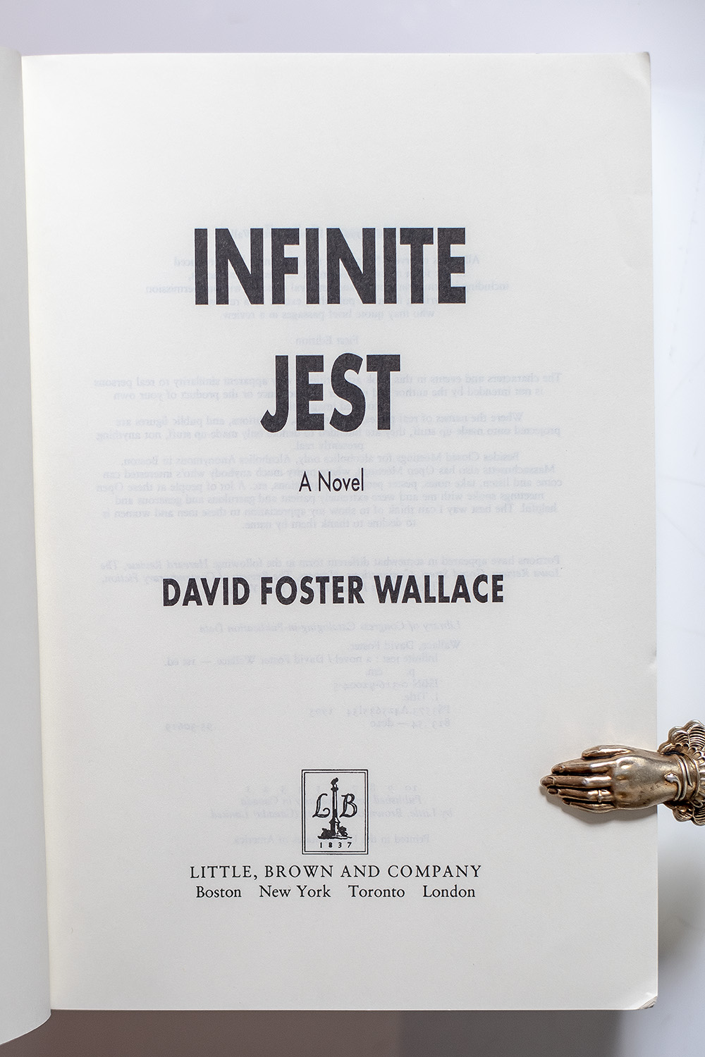 Infinite Jest: A Novel.
