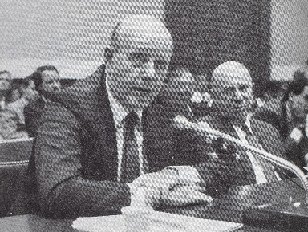 Of Permanent Value: The Story of Warren Buffett.