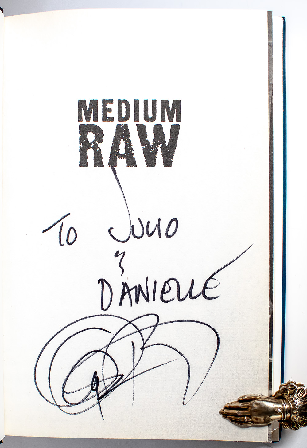 Medium Raw: A Bloody Valentine to the World of Food and the People Who Cook.