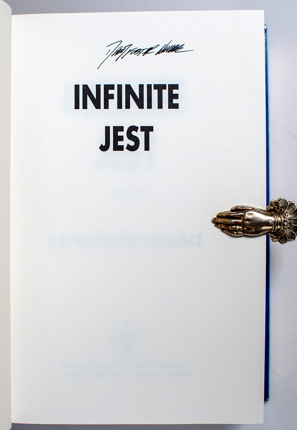 Infinite Jest: A Novel.