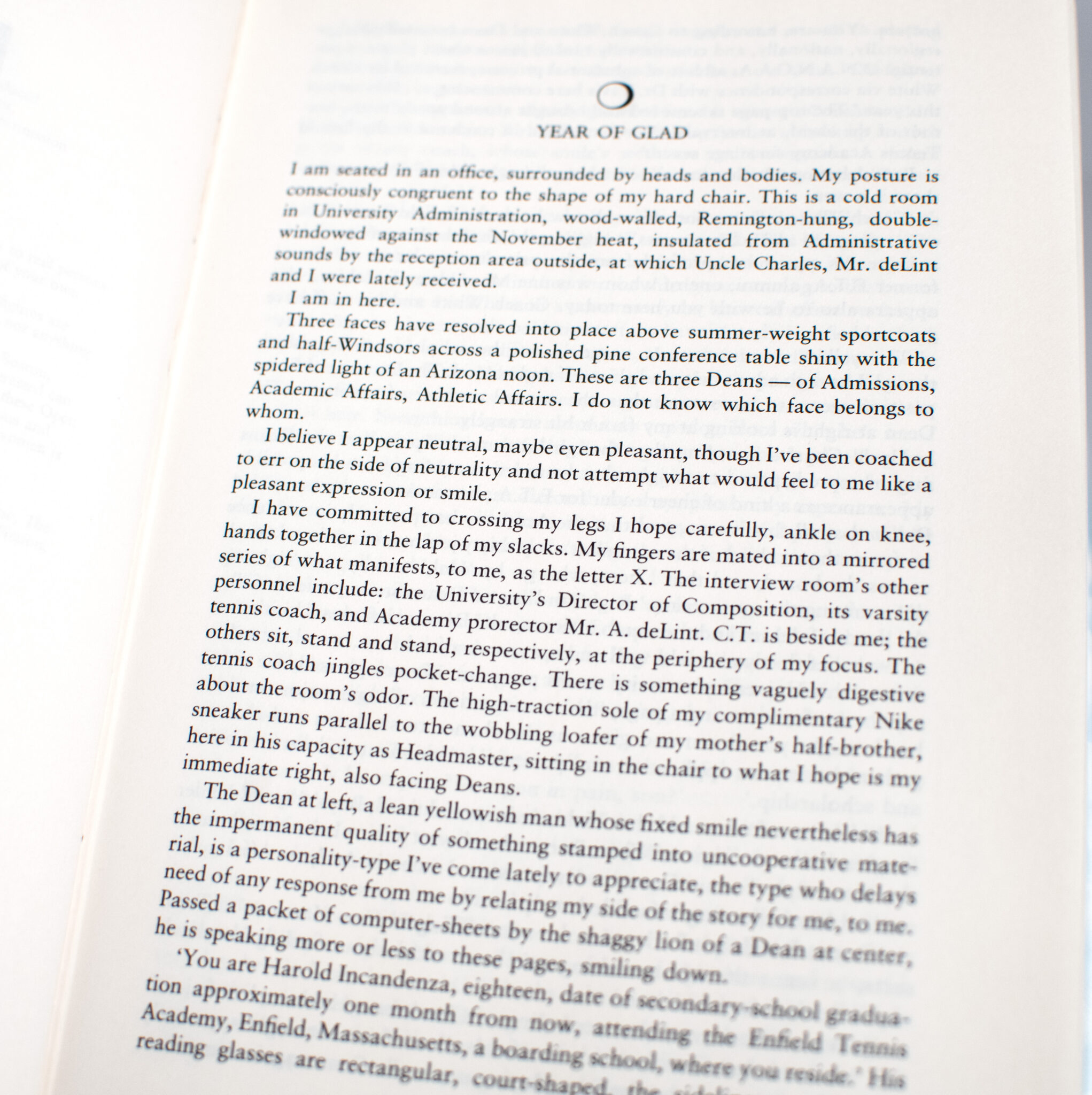 Infinite Jest: A Novel.