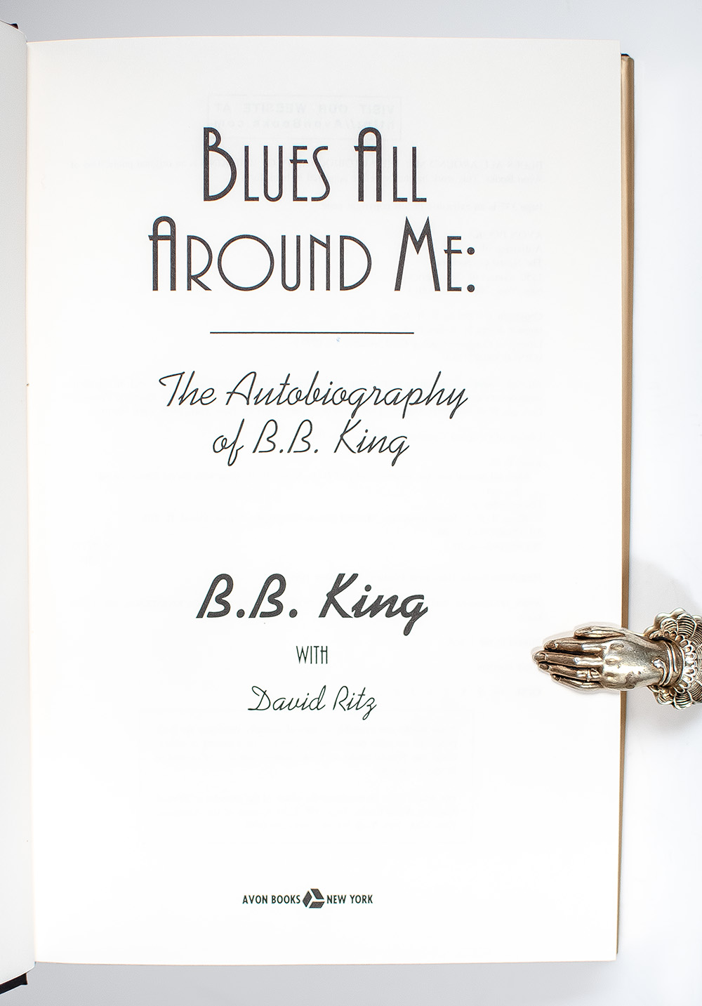 Blues All Around Me: The Autobiography of B. B. King.