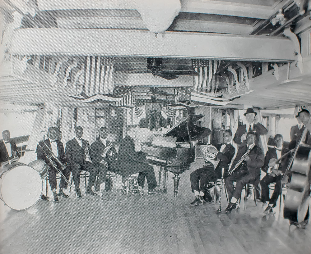 Satchmo: My Life in New Orleans.