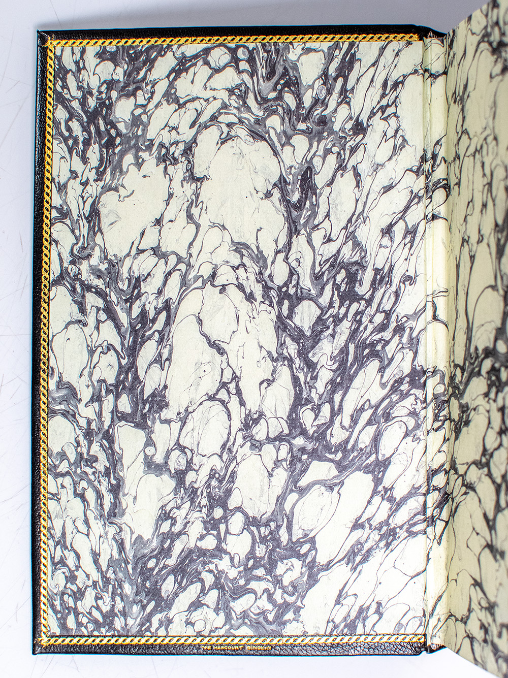 The Rise And Fall Of The Third Reich: A History of Nazi Germany.