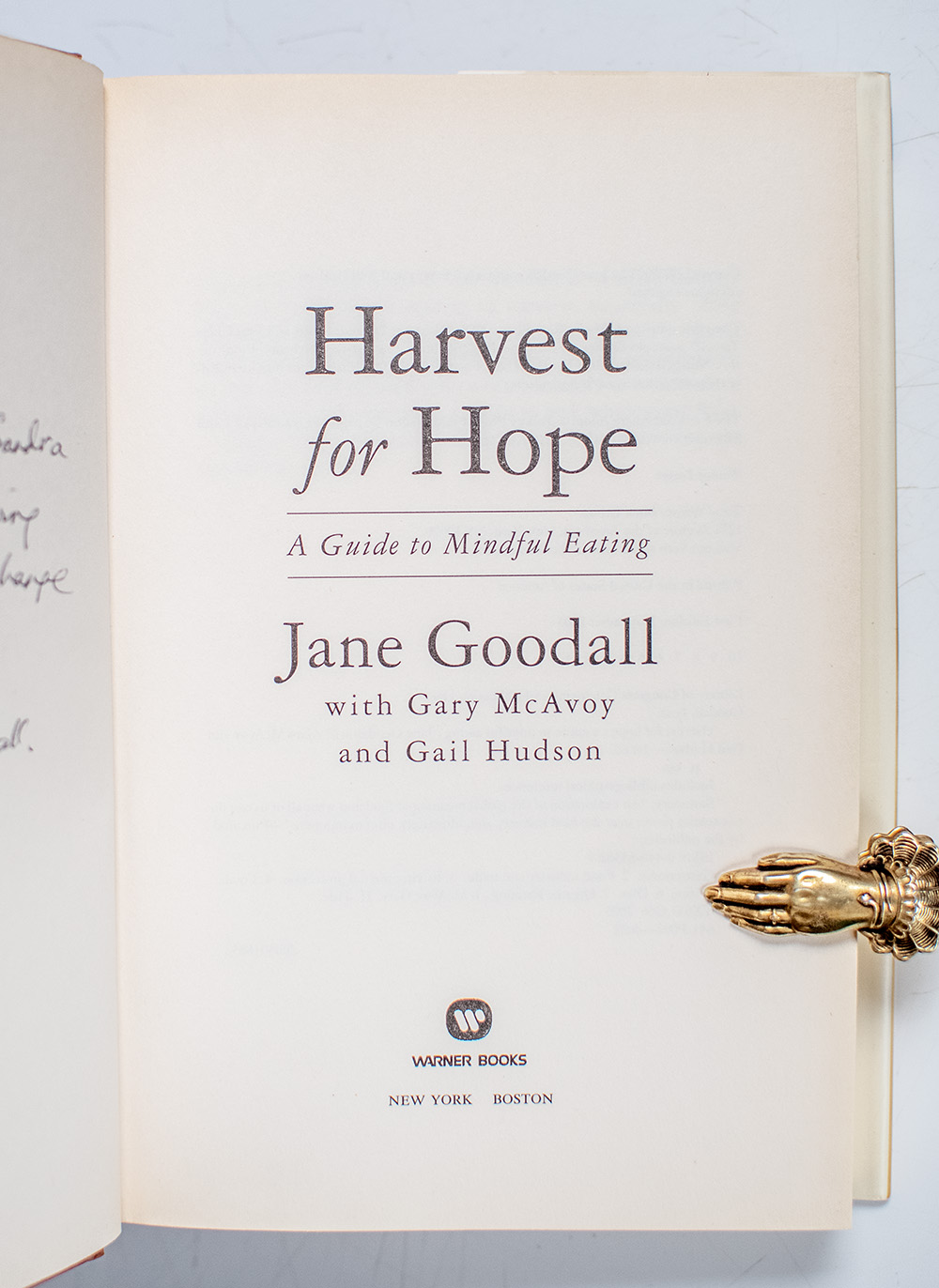 Harvest for Hope: A Guide to Mindful Eating.