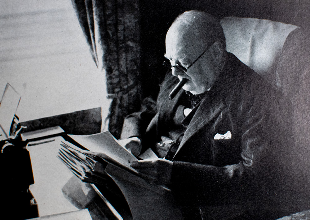 Winston Churchill's War Speeches: Into Battle, The Unrelenting Struggle, The End of the Beginning, Onwards to Victory, The Dawn of Liberation, Victory, Secret Session Speeches.