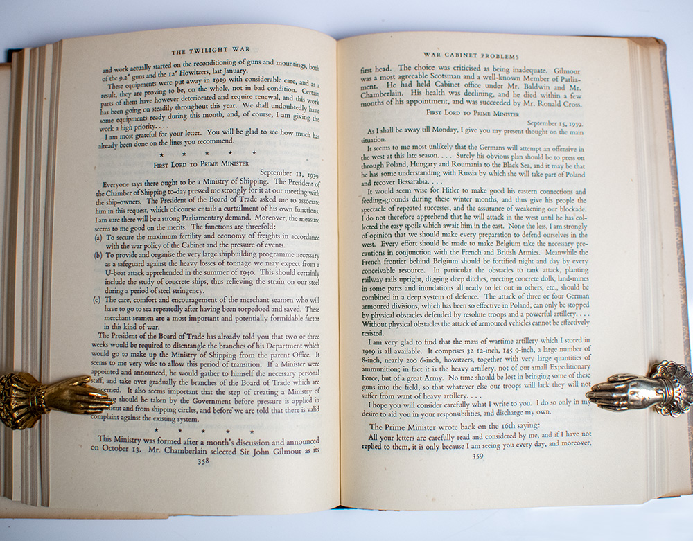 The Second World War: The Gathering Storm; Their Finest Hour; The Grand Alliance; The Hinge of Fate; Closing the Ring; Triumph and Tragedy.