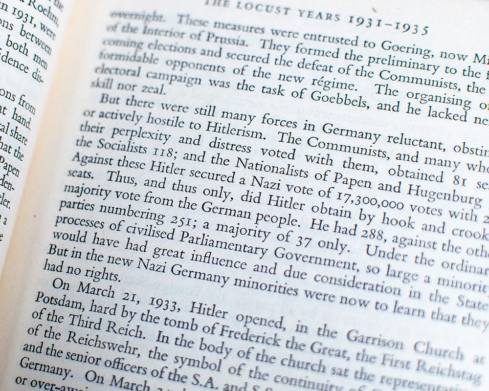 The Second World War: The Gathering Storm; Their Finest Hour; The Grand Alliance; The Hinge of Fate; Closing the Ring; Triumph and Tragedy.