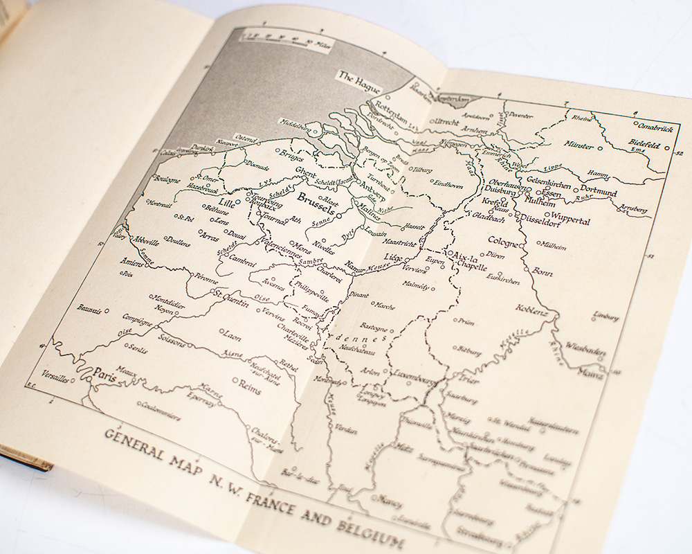The Second World War: The Gathering Storm; Their Finest Hour; The Grand Alliance; The Hinge of Fate; Closing the Ring; Triumph and Tragedy.