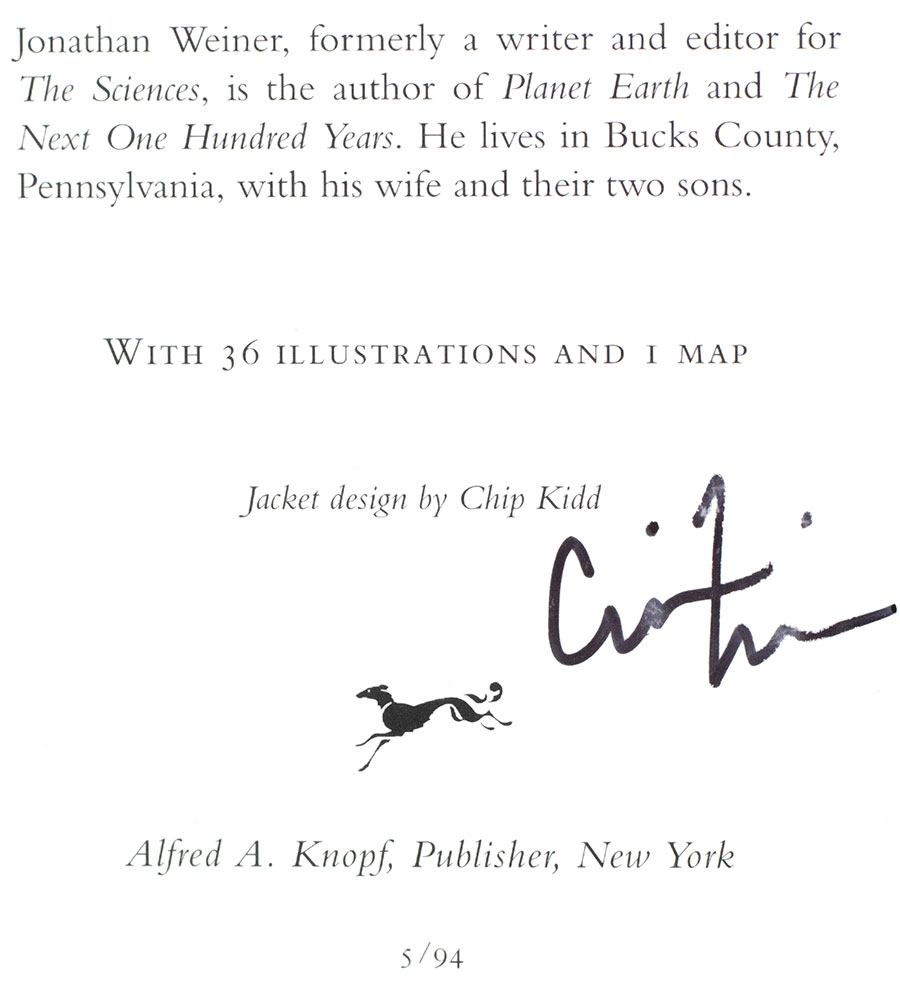 The Beak of the Finch: The Story of Evolution in Our Time.