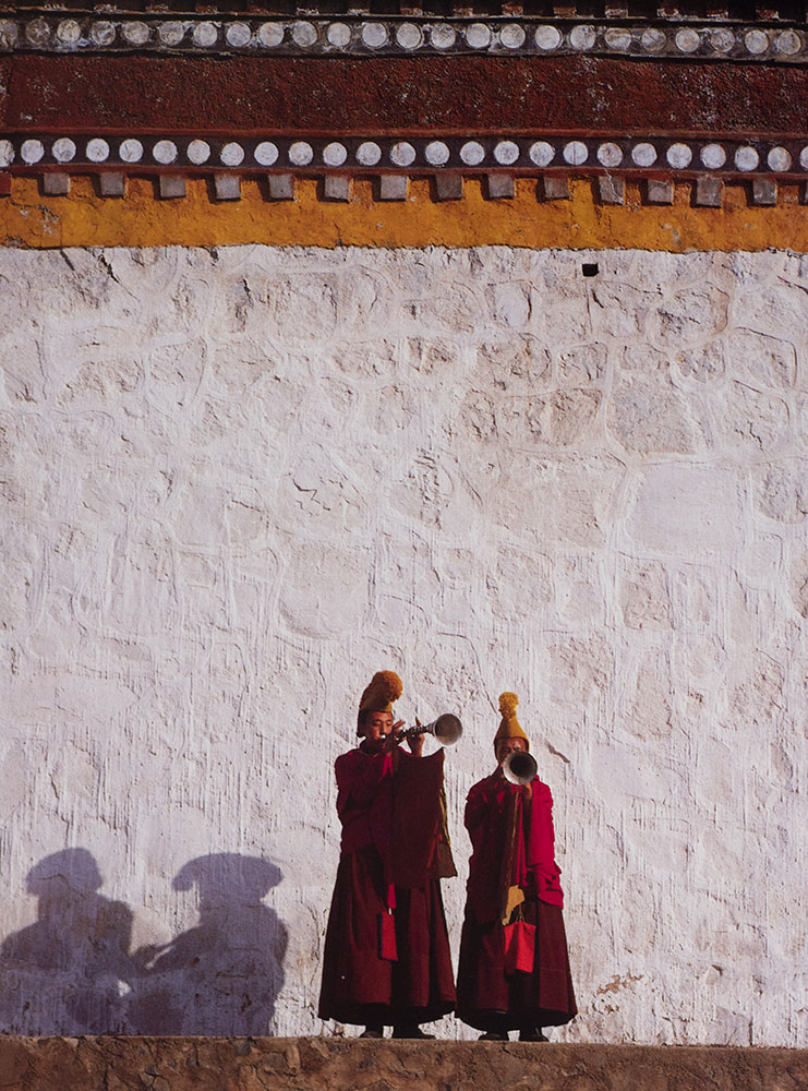 The Art of Living: A Guide to Contentment, Joy and Fulfillment.
