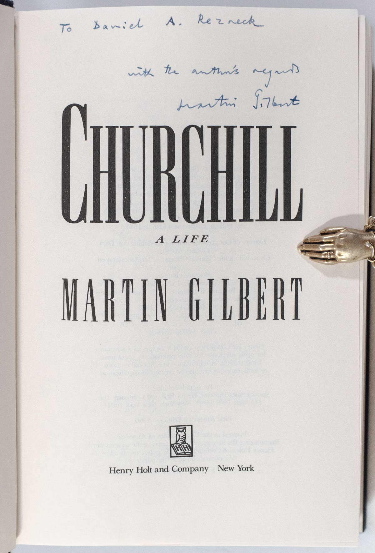 Churchill: A Life.