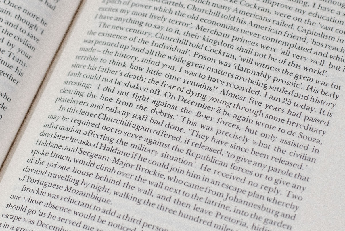 Churchill: A Life.