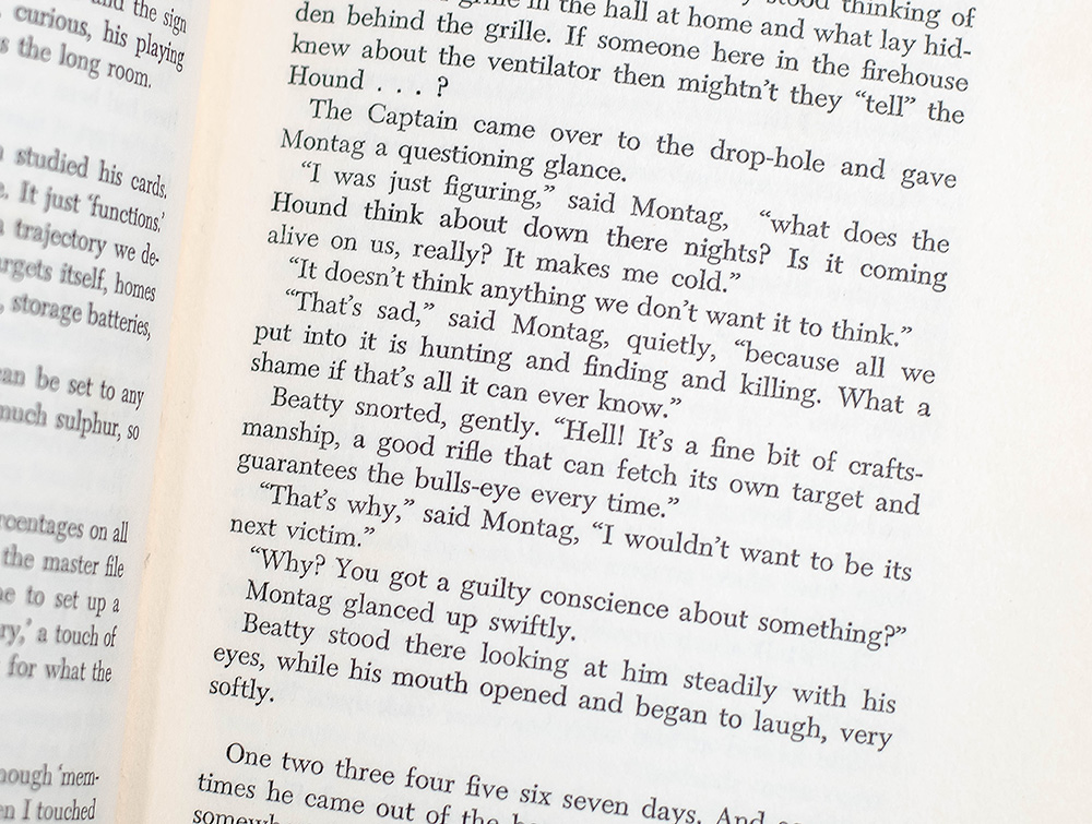 Fahrenheit 451.