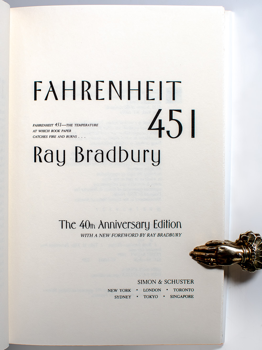 Fahrenheit 451.