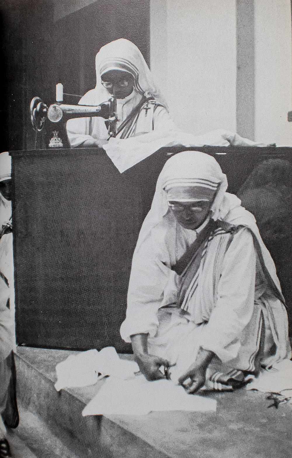 Something Beautiful for God: Mother Teresa of Calcutta.