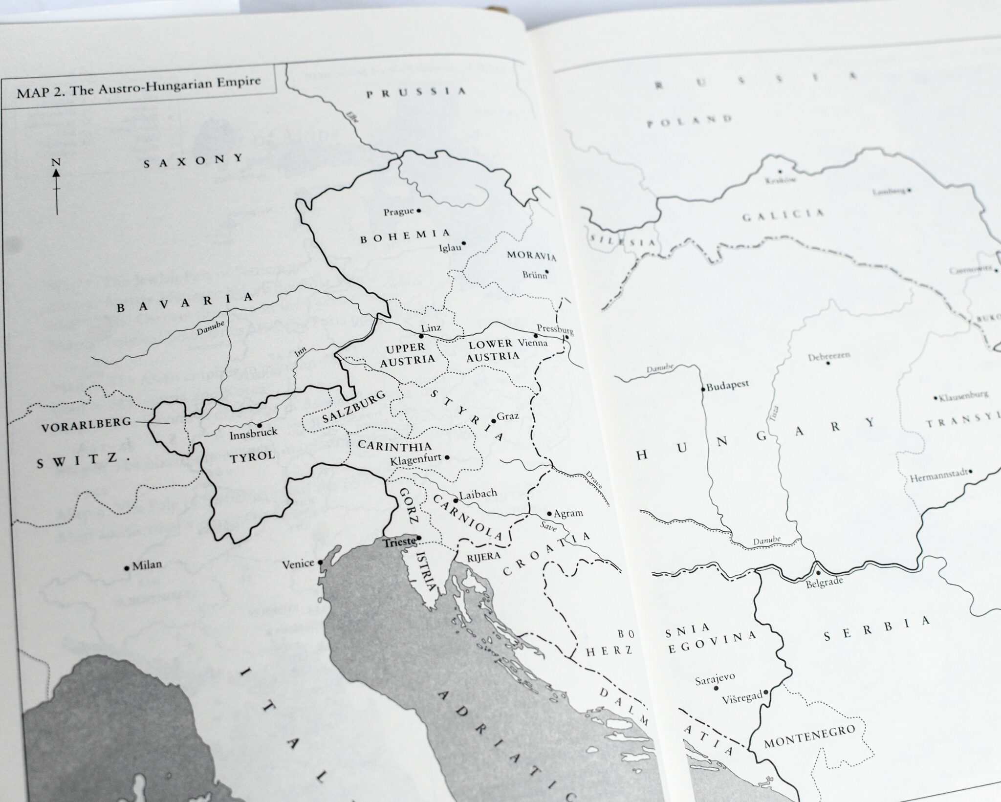 The War of the World: Twentieth-Century Conflict and the Descent of the West.