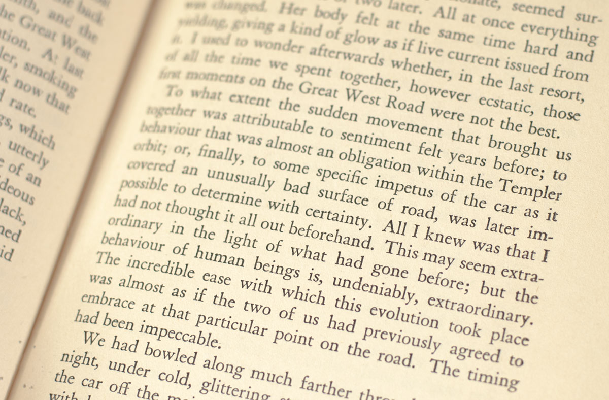 A Dance to the Music of Time: A Question of Upbringing; A Buyer's Market; The Acceptance World; At Lady Molly's; Casanova's Chinese Restaurant; The Kindly Ones; The Valley of Bones; The Soldier's Art; The Military Philosophers; Books do Furnish a Room; Temporary Kings; Hearing Secret Harmonies. - Image 5