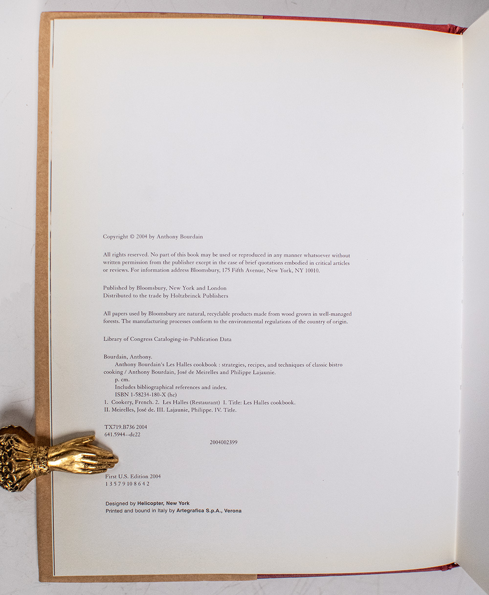 Anthony Bourdain's Les Halles Cookbook: Strategies, Recipes, and Techniques of Classic Bistro Cooking.