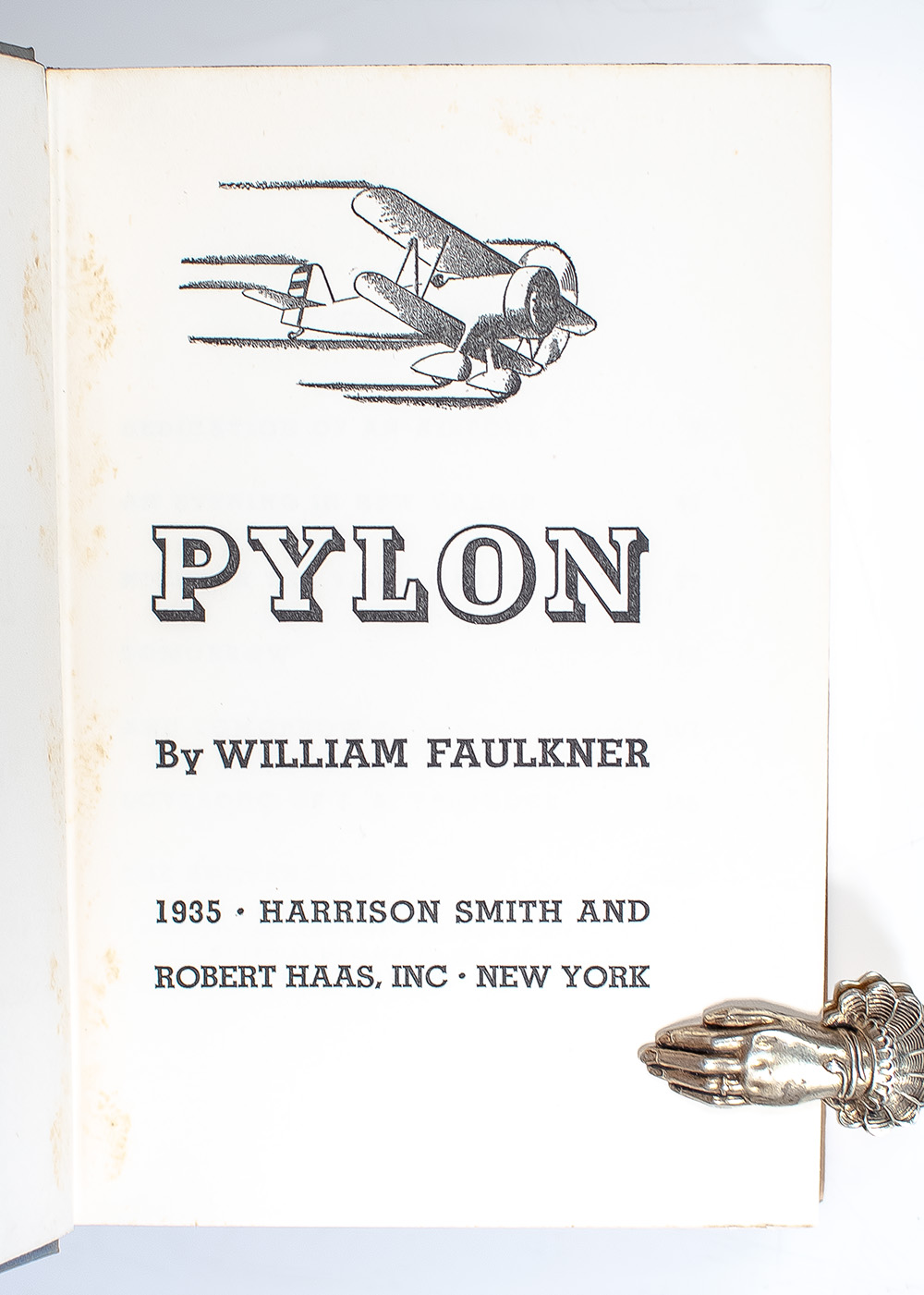 Pylon.