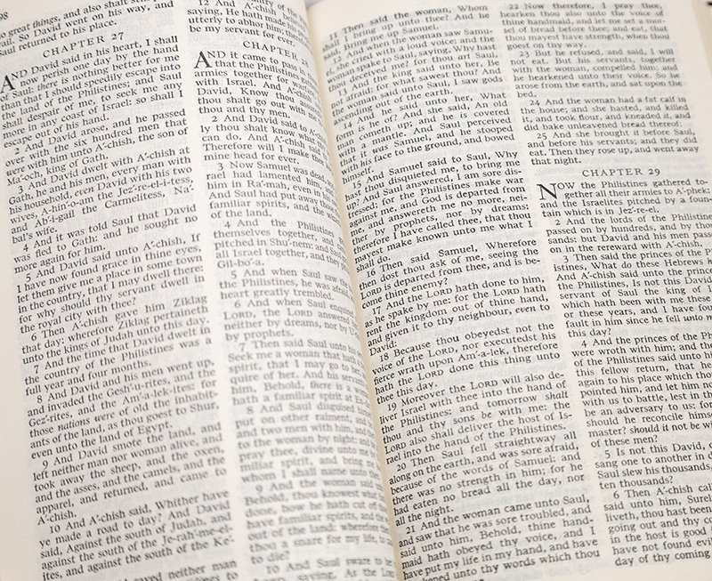 The Holy Bible Containing the Old and New Testaments: Translated Out of the Original Tongues and with the Former Translations Diligently Compared. Commonly Known as the Authorized (King James) Version.