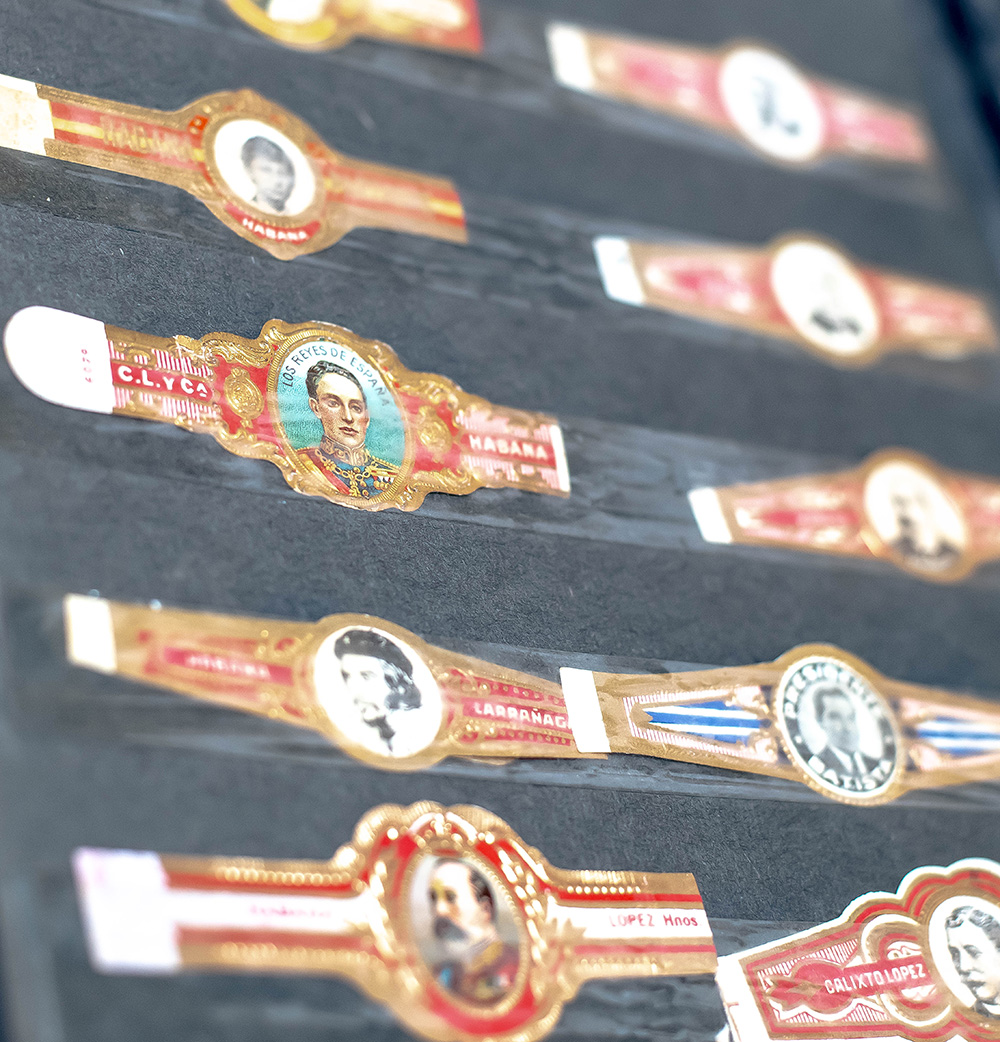 Rare Cuban Cigar Band Collection Folio.